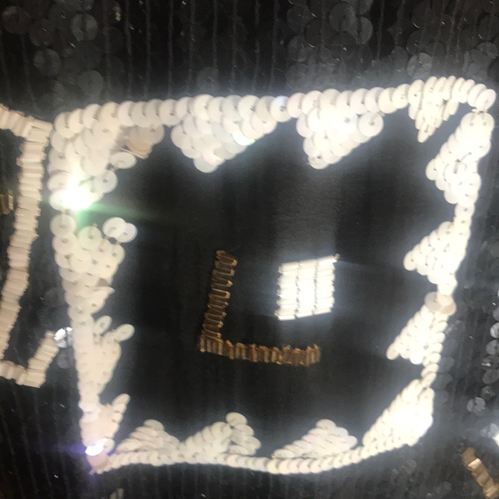 “VINTAGE SEQUINNED TOP” Stunning Black with White Beading Detail. - Picture 9 of 16